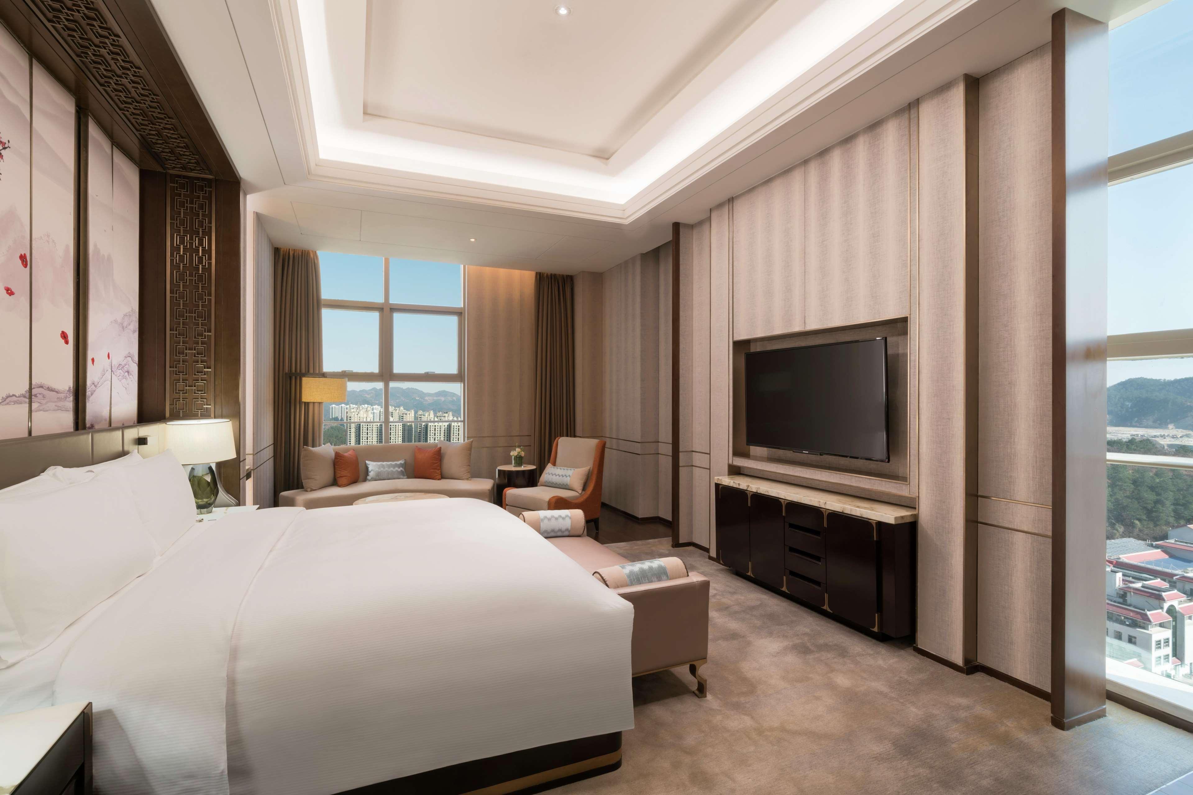Doubletree By Hilton Hotel Shiyan Sijan Kültér fotó